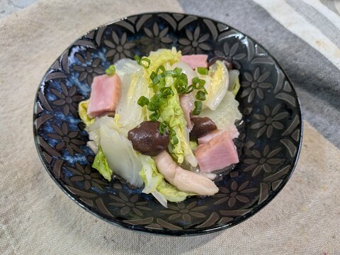 ストウブ17センチ〜白菜✱ベーコンの蒸し煮